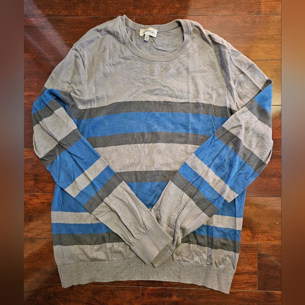 Le Chateau crew neck top